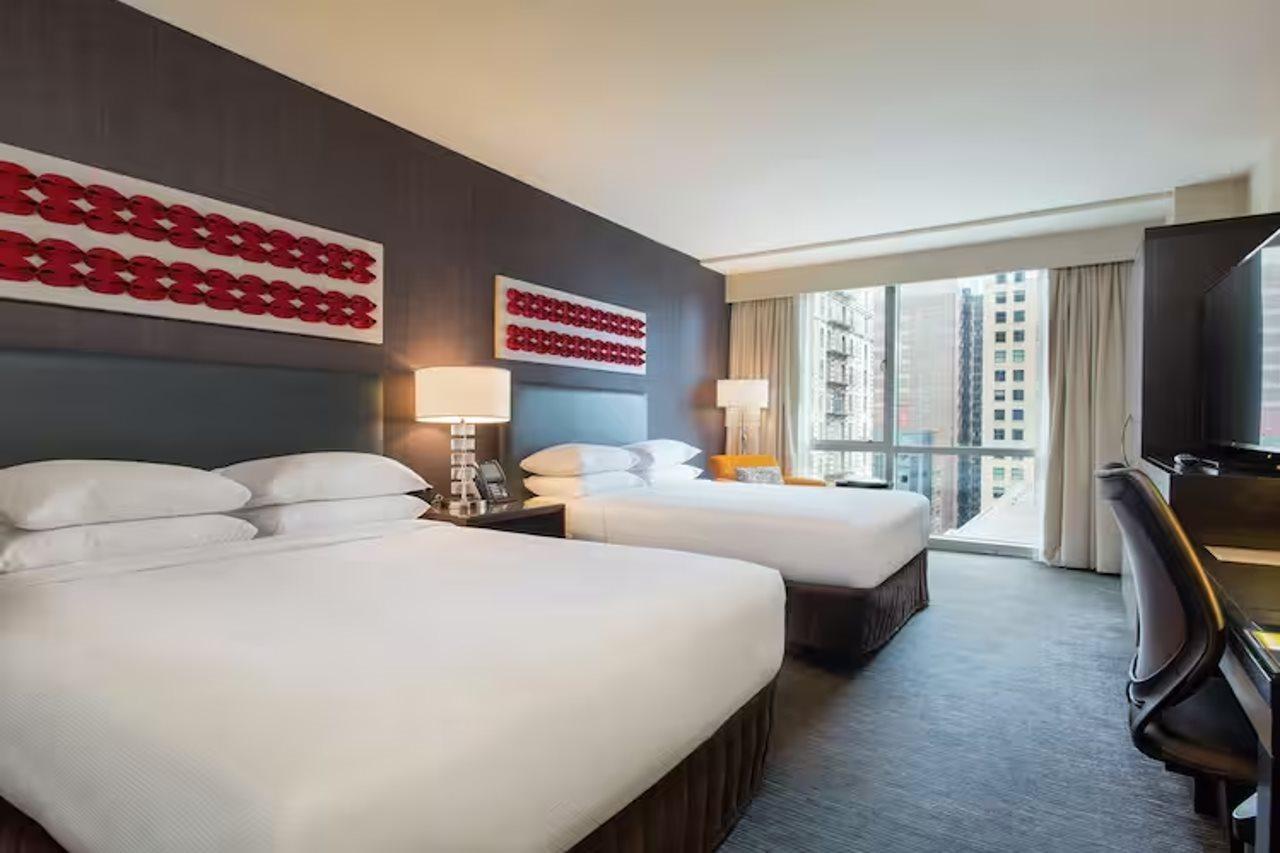 Thewit Chicago, A Hilton 4* Chicago