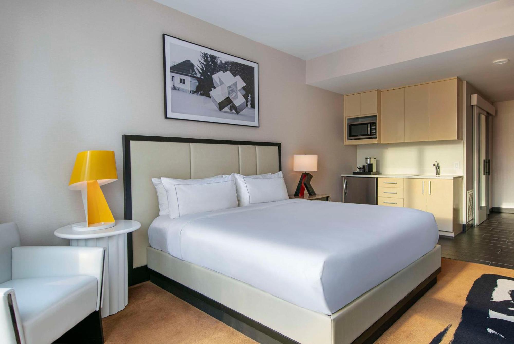 Hotel Thewit Chicago, A Hilton 4*