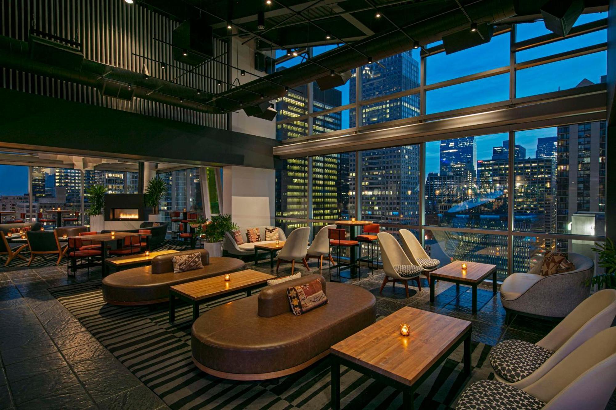 Thewit Chicago, A Hilton Hotel Chicago